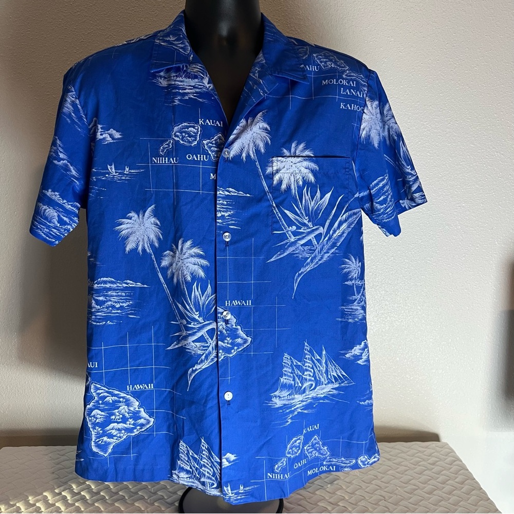 VINTAGE Rai Nani Hawaiian Islands Map Blue White‎ Shirt Made In Hawaii U.S.A.